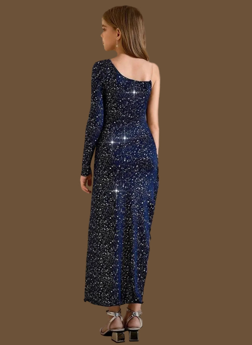 Tween’s “Majestic” Single-Sided Long Sleeve Waist-Cinching Slit Dress