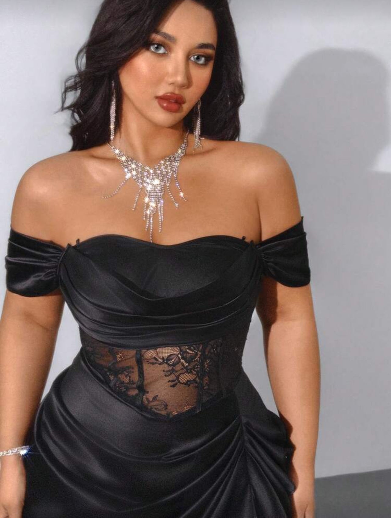 Elegant Plus Size Lace Detail Dress