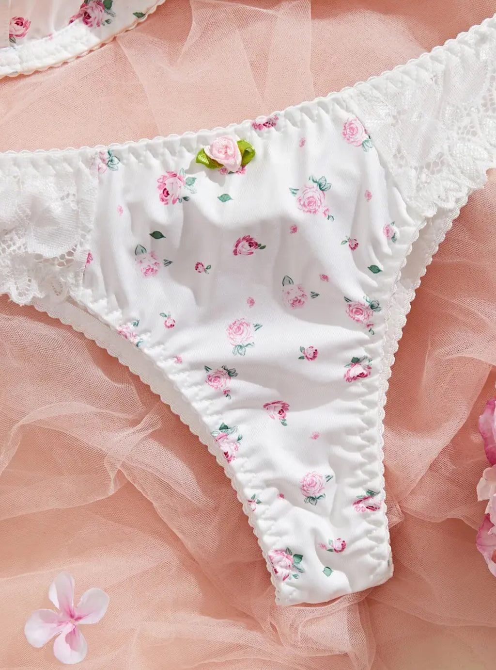 French Style Floral Lingerie Set with Steel Underwire Contrast Lace Trim