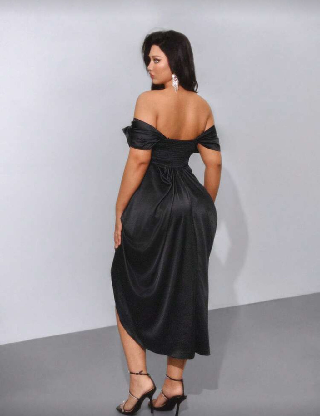 Elegant Plus Size Lace Detail Dress