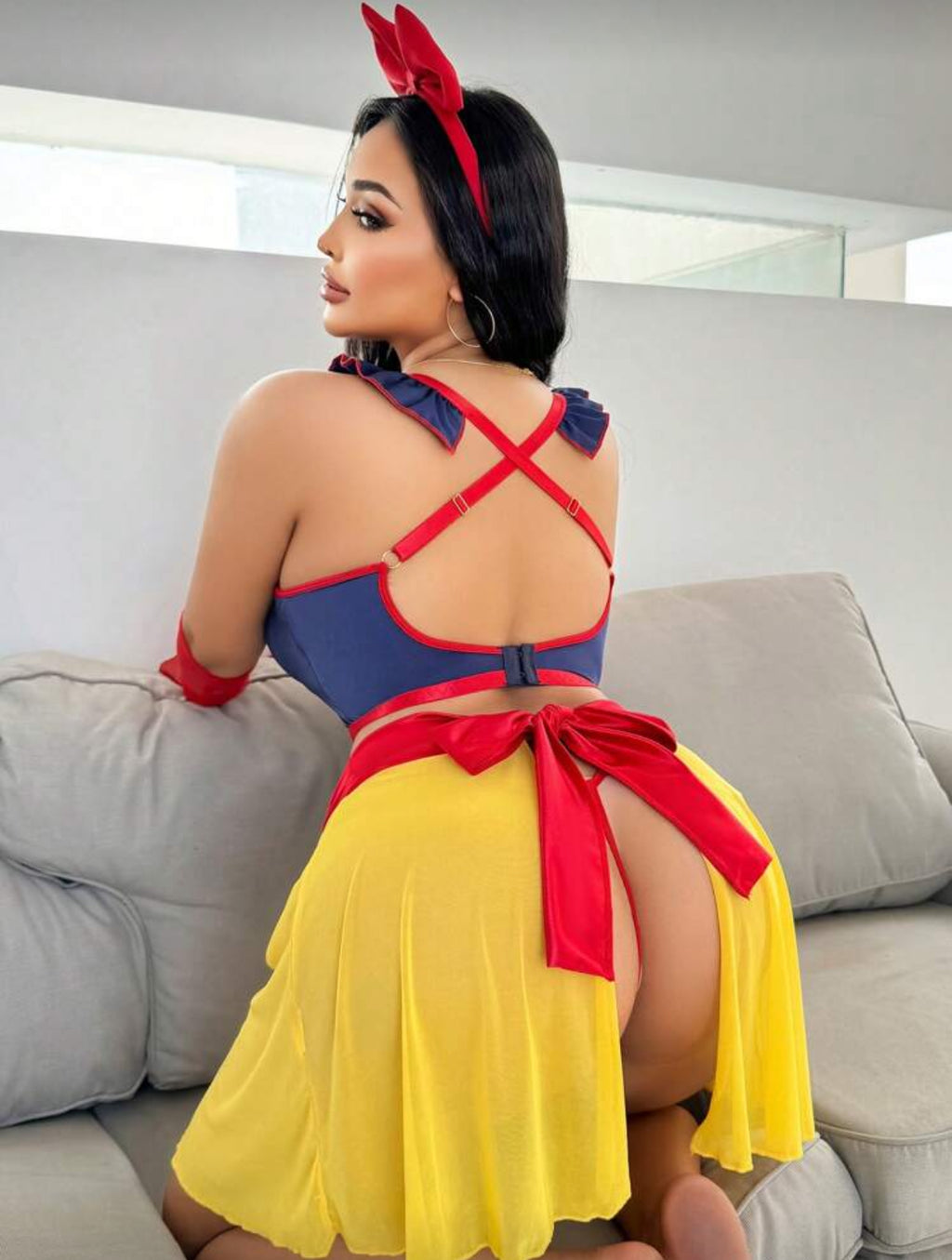 Snow White 🍎 Fantasy Costume Plus Size 3-Piece Lingerie Set With Underwire