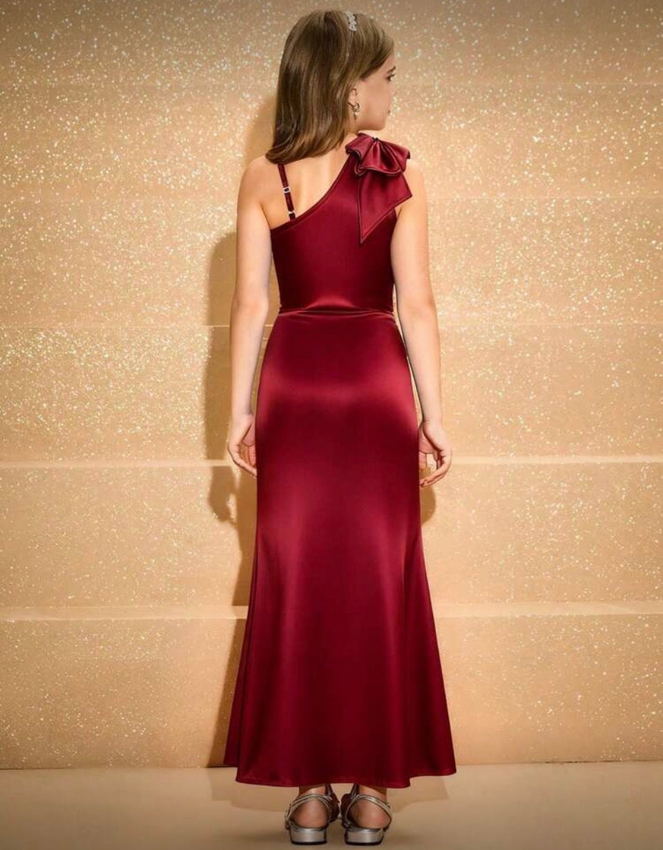 Tween “Glossy” Elegant Satin One-Shoulder Bow Decor High-Waist Long Slit Design