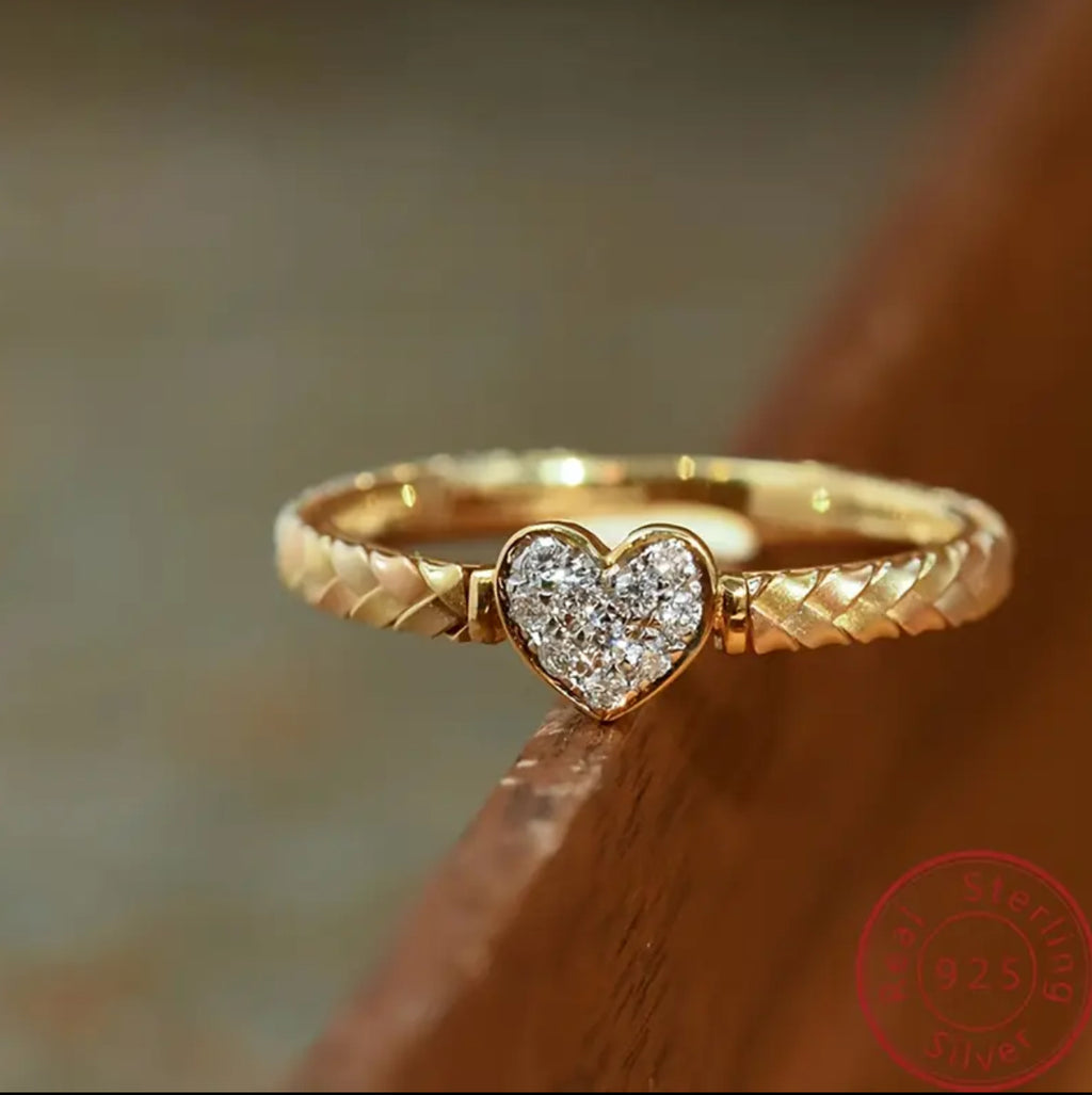 Sterling Silver Heart-Shaped Braided Ring with Cubic Synthetic Zirconia - Elegant Vintage Style