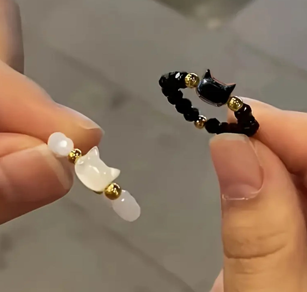 2pcs Minimalist Black & White Cat Ring Set - Glossy Bead Accent, Comfortable Stretch Fit
