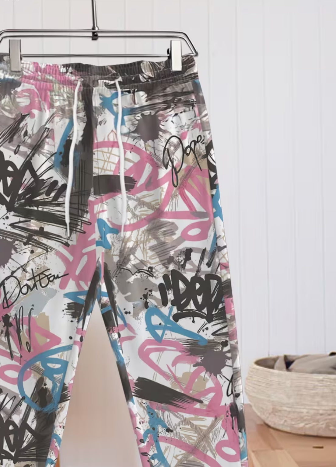 Men's Graffiti Print, Tapered - Loose Fit Streetwear Joggers
