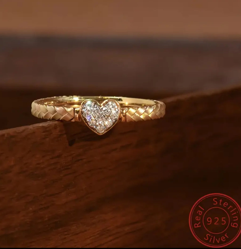 Sterling Silver Heart-Shaped Braided Ring with Cubic Synthetic Zirconia - Elegant Vintage Style