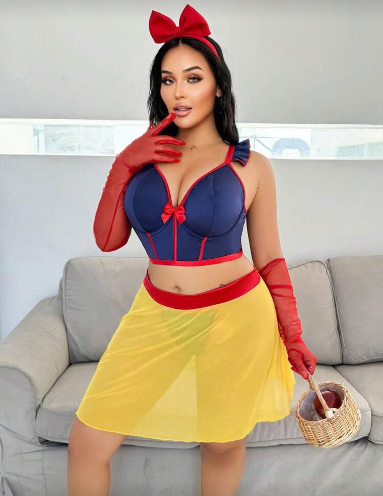 Snow White 🍎 Fantasy Costume Plus Size 3-Piece Lingerie Set With Underwire