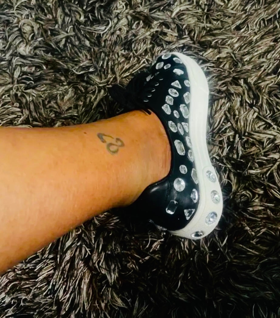 Women's Rhinestone Embellished Lace-Up Low Top Platform Non-Slip Sneakers