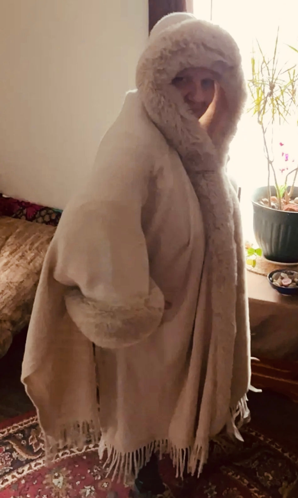 Chic Hooded Cape Coat - Long Sleeve V-Neck with Fringe Trim