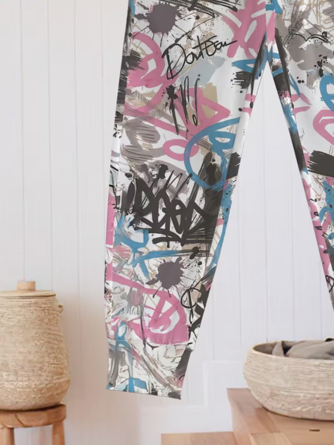 Men's Graffiti Print, Tapered - Loose Fit Streetwear Joggers