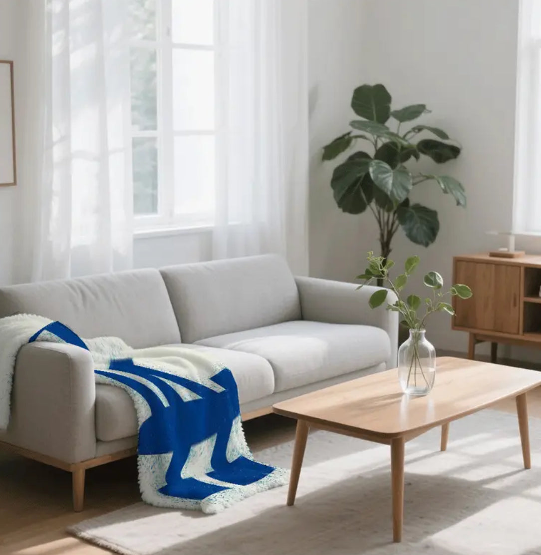 L.A Ultra Soft Fleece Blanket  Machine Washable  