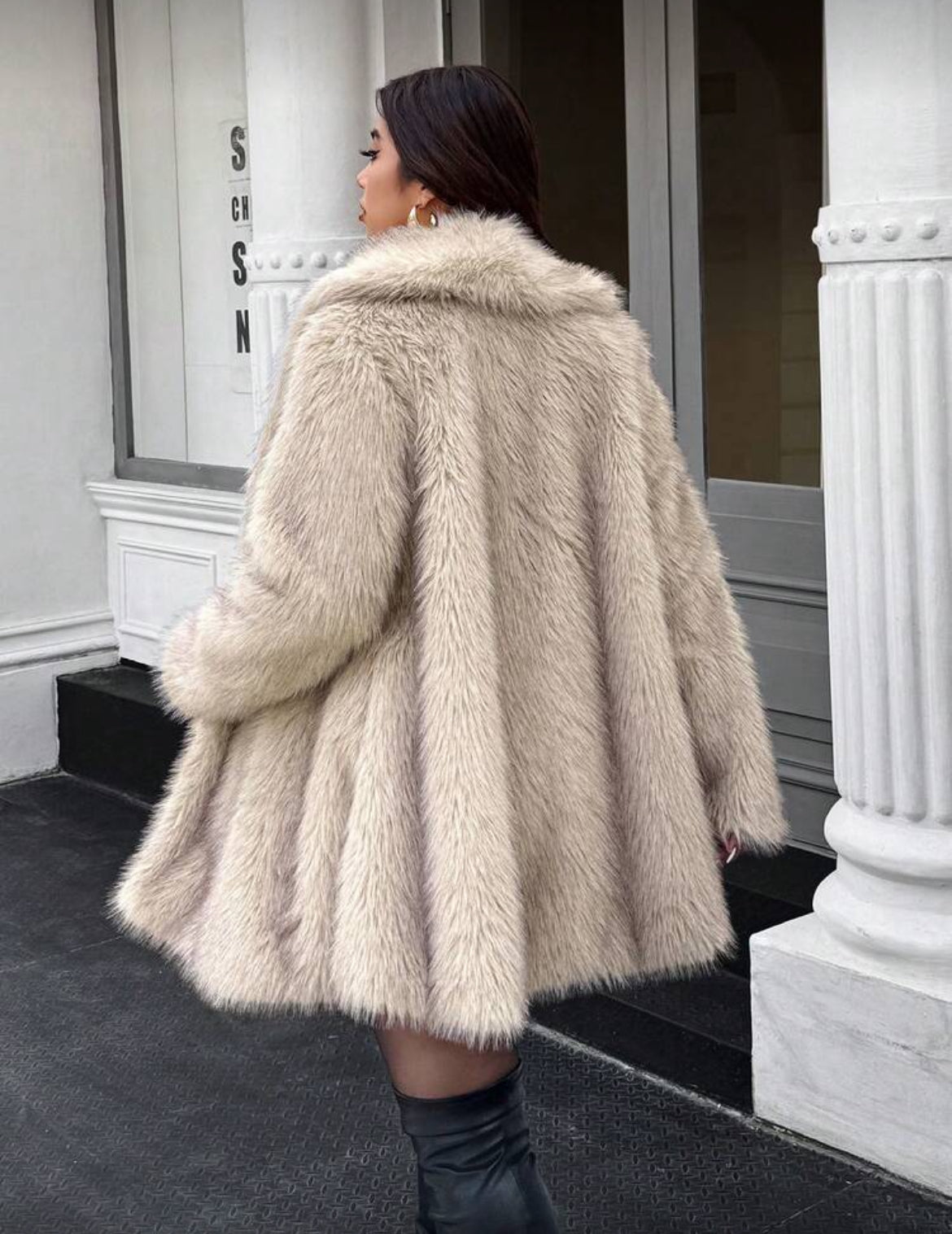 Women's Winter Plus Size Faux Fur Loose Fit Fashion Coat