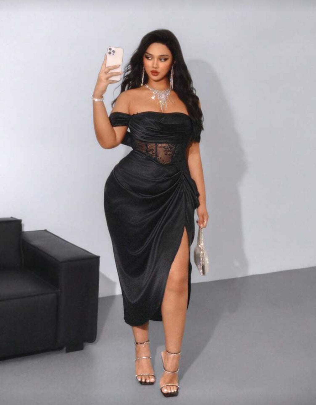 Elegant Plus Size Lace Detail Dress