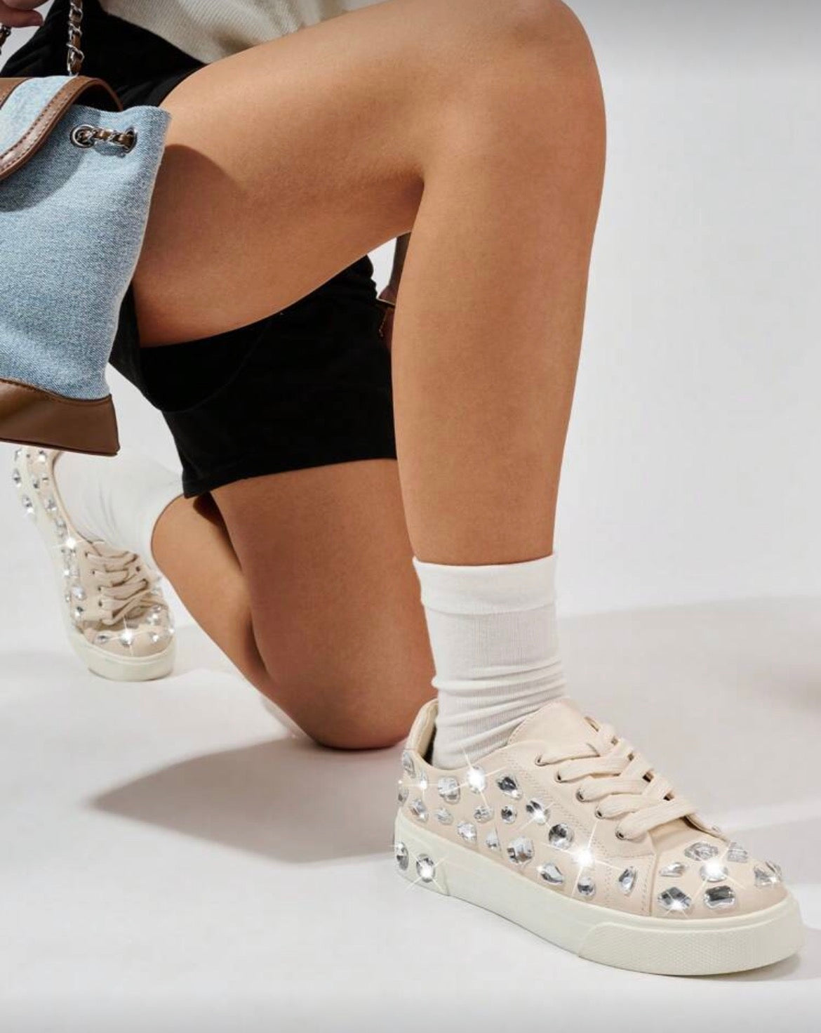 Women's Rhinestone Embellished Lace-Up Low Top Platform Non-Slip Sneakers