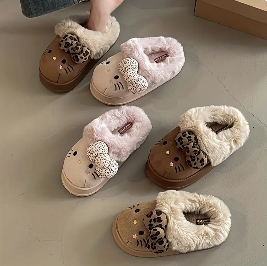 Women’s Hello Kitty Plush Slippers