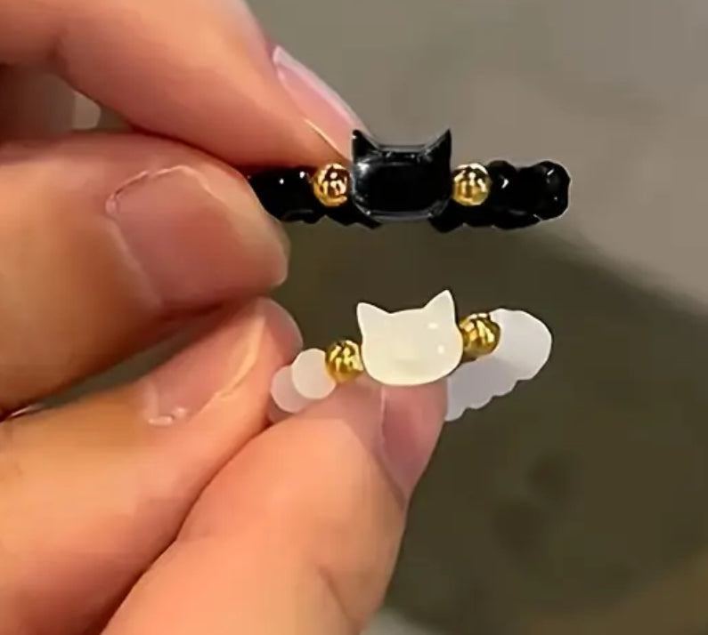 2pcs Minimalist Black & White Cat Ring Set - Glossy Bead Accent, Comfortable Stretch Fit